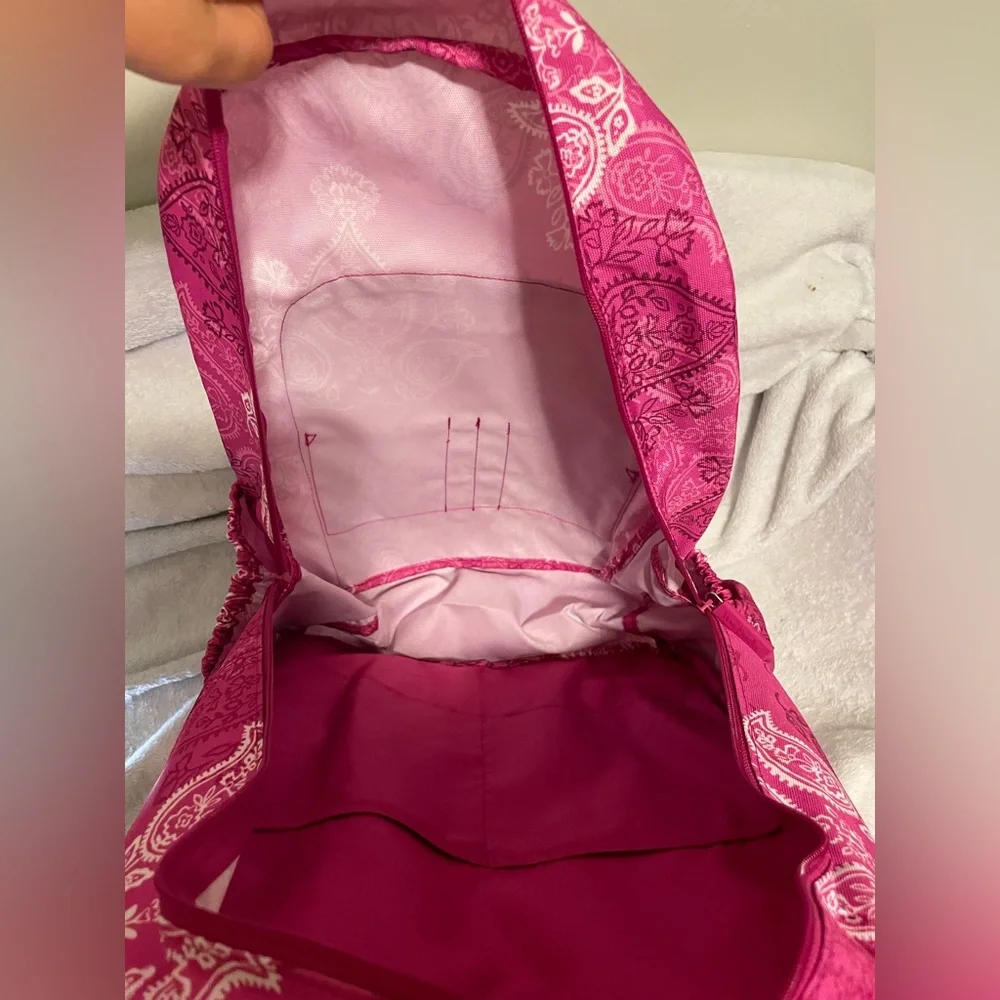 Vera Bradley Pink & White Paisley Print Backpack EUC - Picture 10 of 10